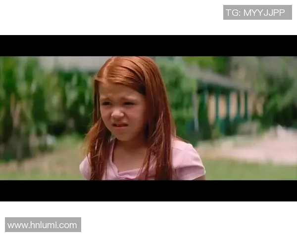 足球明星与暖心小孩的感人故事传递爱与希望的力量